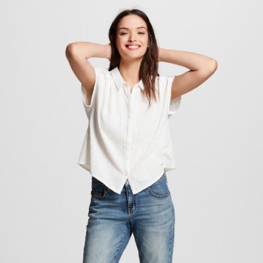 Universal Thread- short sleeve